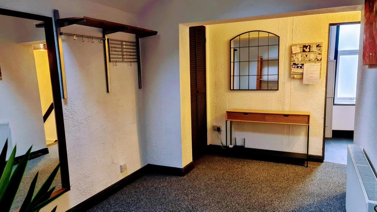 Gorgeous Town Center 3 Bedroom Self Contained Apartment For 1-5 People 해러게이트 외부 사진