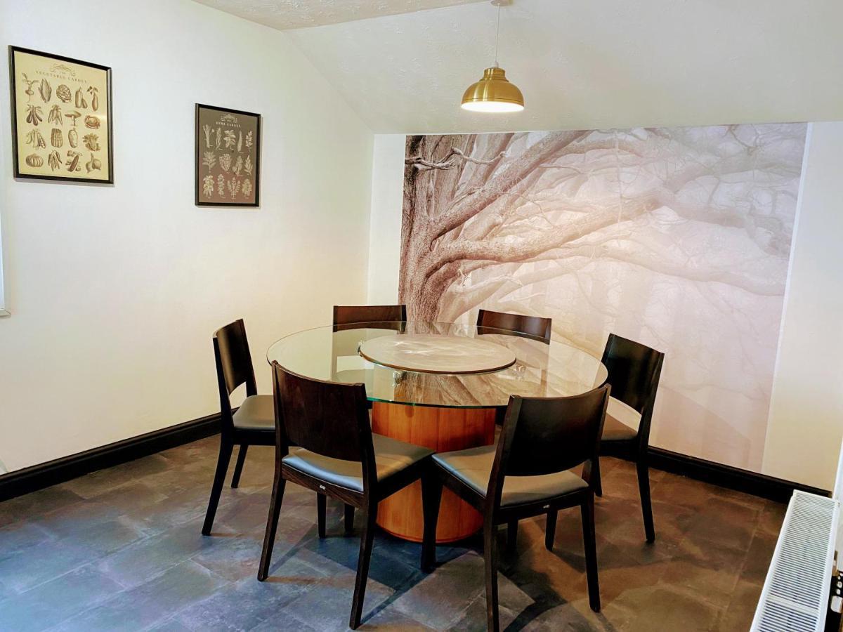 Gorgeous Town Center 3 Bedroom Self Contained Apartment For 1-5 People 해러게이트 외부 사진